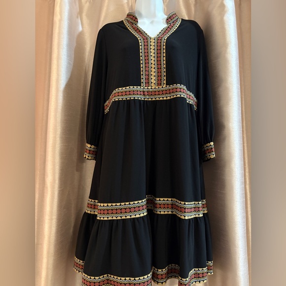 Signature by Robbie Bee Dresses & Skirts - Signature by Robbie Bee Black Long Sleeve Embroidered Tiered Dress